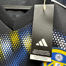 將圖片載入圖庫檢視器 2025-26 列斯聯｜第二作客｜BNWT｜2025-26 Leeds Third ( Multiple Sizes )
