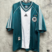 Load image into Gallery viewer, 1998-99 德國｜作客｜85% New ｜L｜ 1998-99 Germany Away ( L )
