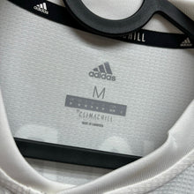 Load image into Gallery viewer, 2018-19 皇家馬德里｜主場長袖｜球員版｜#4 沙治奧拉莫斯｜歐聯 Full Set｜BNWT｜M｜2018-19 Real Madrid Home L/S  #4 Sergio Ramos UCL Set Authentic ( M )
