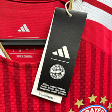 Load image into Gallery viewer, 2026-27 拜仁慕尼黑｜主場｜球員版｜BNWT｜ 2026-27 Bayern Munich Home authentic  ( Multiple Sizes )
