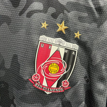 Load image into Gallery viewer, 《 拍賣貨品 》 2014 浦和紅鑽｜第二作客｜#5 槙野智章 ｜90% New｜JP S
