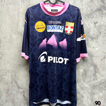 將圖片載入圖庫檢視器 2013-14 伊維恩｜作客｜#18 華斯｜法甲 Full Set｜BNWT｜XL｜2013-14 Evian Thonon Gaillard #18 Wass Ligue 1 Set ( XL )
