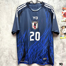 將圖片載入圖庫檢視器 2024-25 日本 x Y-3｜主場｜球員版｜連印字｜BNWT｜2024-25 Japan x Y-3 Home Authentic with Printing ( Multiple Sizes )

