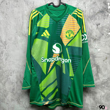 Load image into Gallery viewer, 2024-25 曼聯｜GK｜更衣室球員版｜BNWT｜XL｜2024-25 Manchester United GK Player Issue Authentic ( XL )
