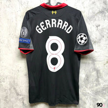 Load image into Gallery viewer, 2014-15 利物浦｜第二作客｜#4 謝拉特｜歐聯 Full Set｜90% New｜S｜2014-15 Liverpool Third #4 Gerrard UCL Version ( S )
