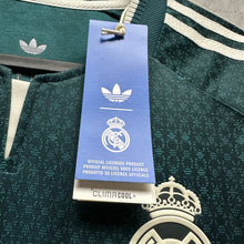 Load image into Gallery viewer, 2026-27 皇家馬德里｜作客長袖｜球員版｜BNWT｜2026-27 Real Madrid Away L/S Authentic ( Multiple Sizes )
