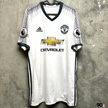 Load image into Gallery viewer, 《 拍賣貨品 》  2016-17 曼聯｜第二作客｜球員版｜#8 馬達｜英超 Full Set｜95% New｜M｜2016-17 Manchester United Third #8 Mata EPL Version Adizero ( M )
