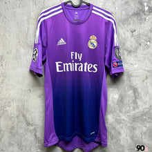 Load image into Gallery viewer, 2013-14 皇家馬德里｜GK｜#1 卡斯拿斯｜歐聯 Full Set｜90% New｜S｜2013-14 Real Madrid GK #1 I.Casillas UCL Version ( S )
