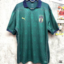 Load image into Gallery viewer, 2020-22 Italy | Second Guest | Locker Room Player Edition | BNWT | XL | 2020-22 Italy Third Player Issue (XL)
