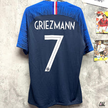 Load image into Gallery viewer, 2018 France｜Single Star Home｜Player Edition｜#7 Kishavin｜95% New｜M｜2018 France Home Vapor 1 Star #7 Griezmann (M) 
